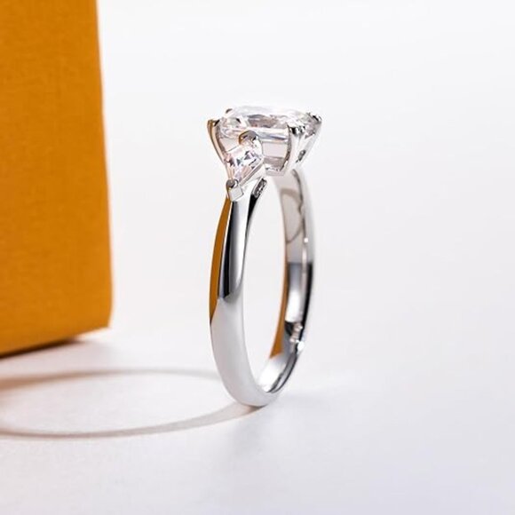 1.6cttw Radiant Cut Moissanites 3 stone D Color VVS1 Clarity Engagement Ring - Picture 4 of 6